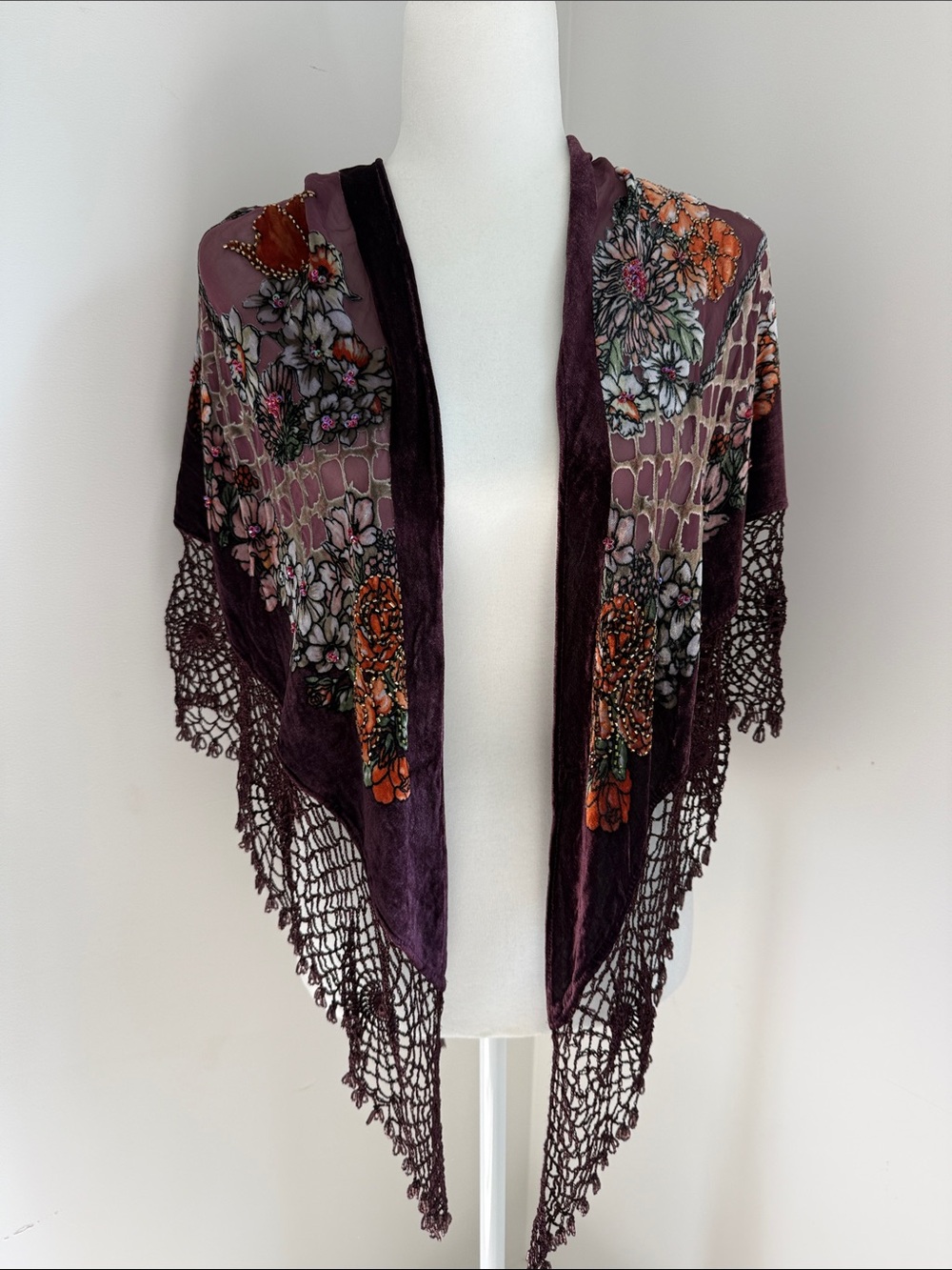 Vintage Plum Floral Crochet-Trim Shawl